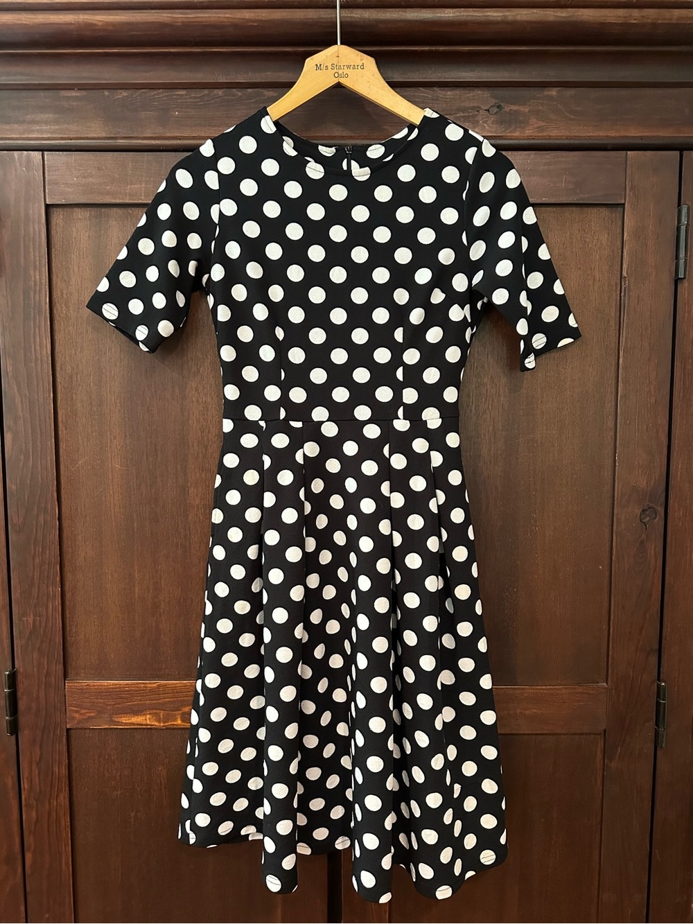 Oxiuli Fashion • women’s polka-dot midi dress • slightly textured • pockets